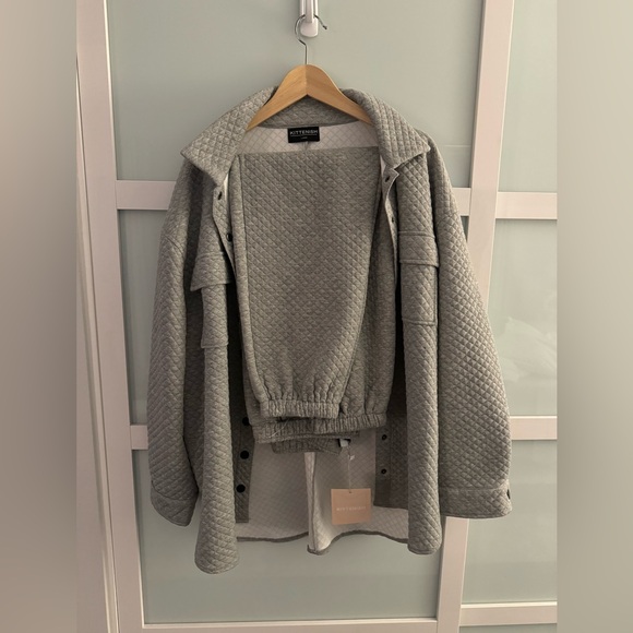 Kittenish set. Light quilted shacket and joggers. Size Large. Very cute! - Picture 1 of 1